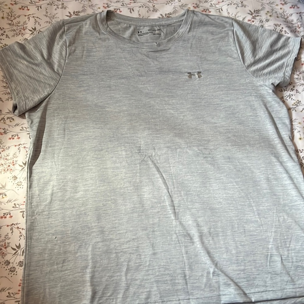 Under Armour T-shirt